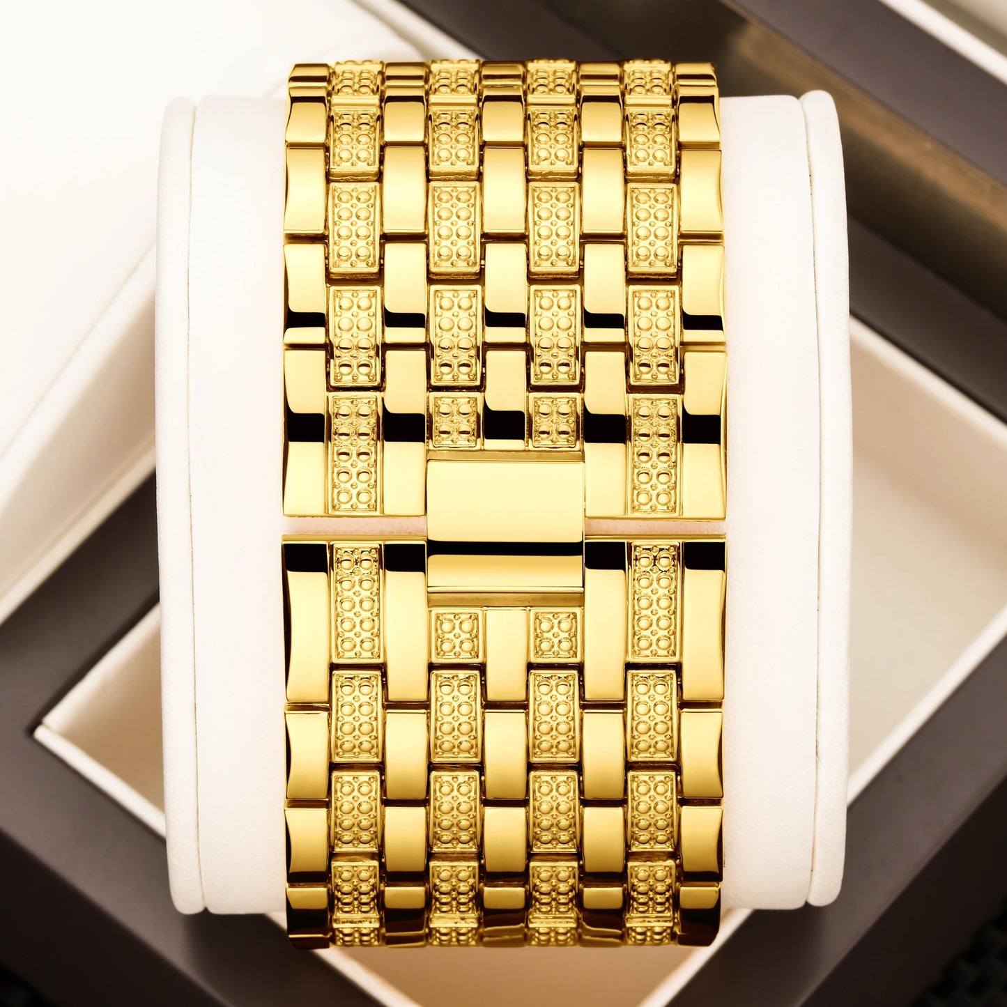 YaLaLuSi Plated Quartz Womens Watch Luxury Style Gift Box